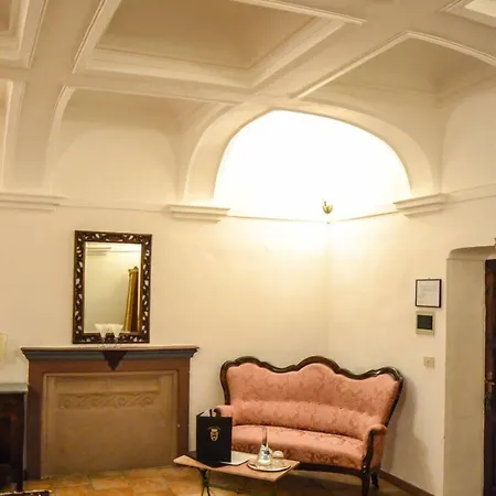 Castello Di 호텔 3*