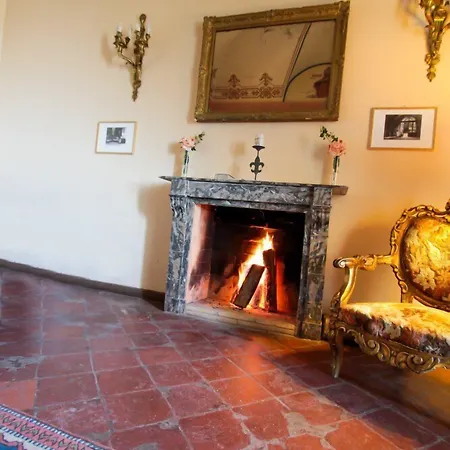 호텔 Castello Di 3*