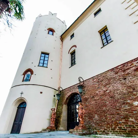 Castello Di 코르탄제