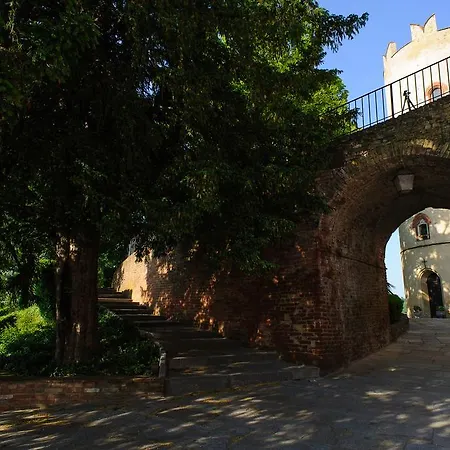 Castello Di 3*