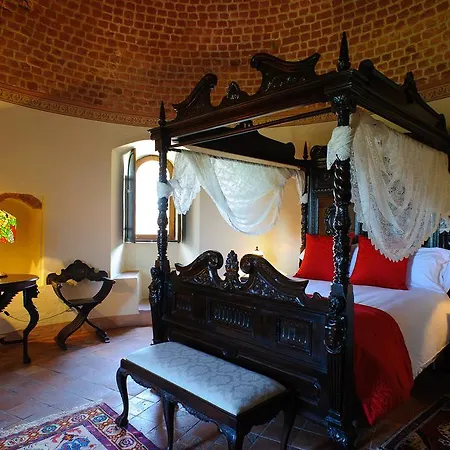Castello Di Hotel