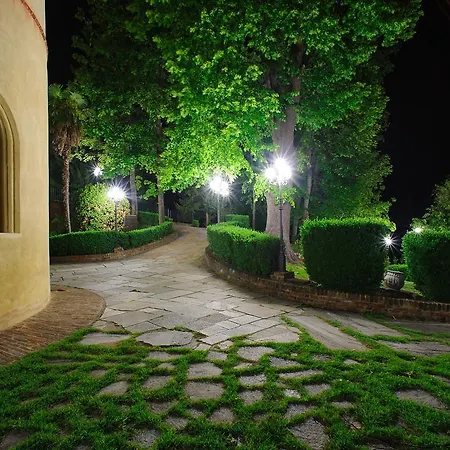 Castello Di 호텔 코르탄제